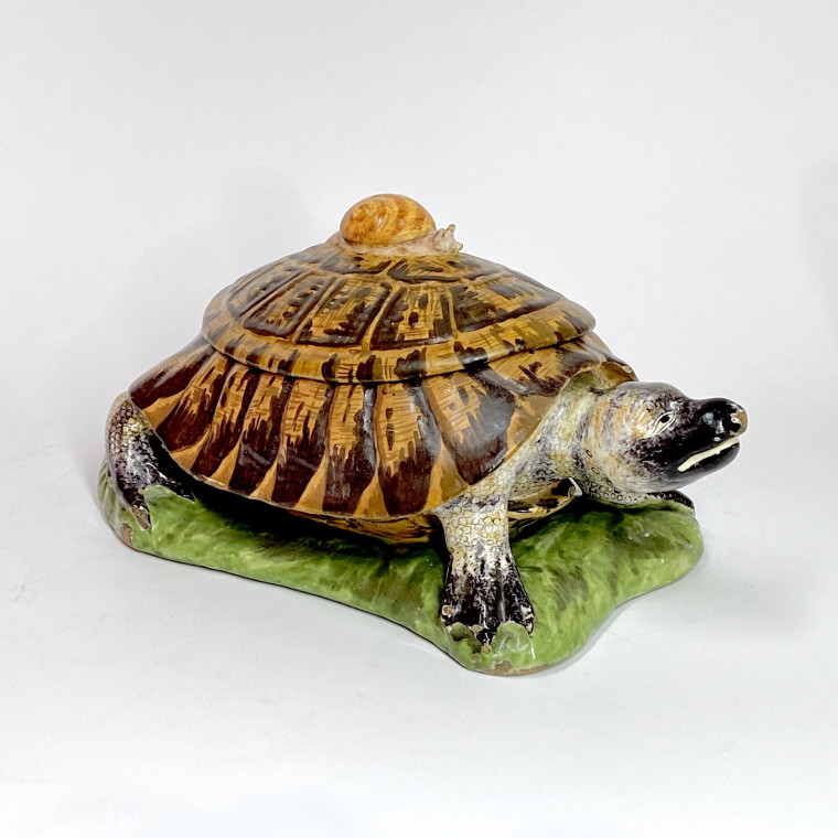 Strasbourg - Tortue en trompe l’oeil - Manufacture Paul Hannong, vers 1750-1754