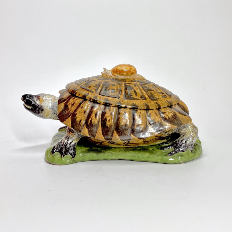 Strasbourg - Tortue en trompe l’oeil - Manufacture Paul Hannong, vers 1750-1754