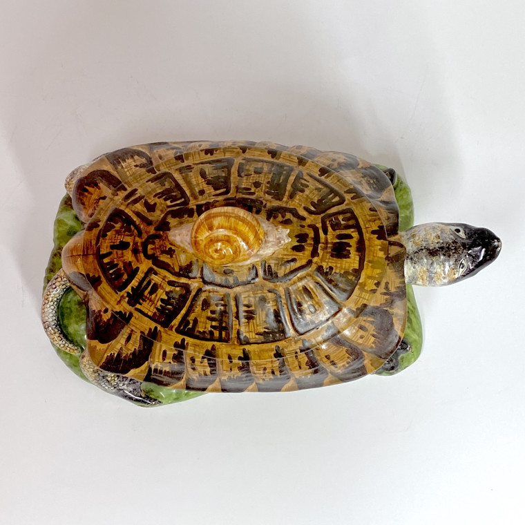 Strasbourg - Tortue en trompe l’oeil - Manufacture Paul Hannong, vers 1750-1754