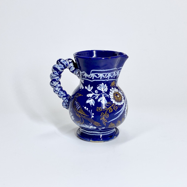 Nevers - Petit pichet en faïence à fond bleu persan - XVIIe siècle - Vers 1650