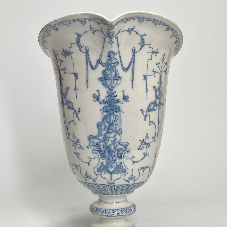 Montpellier - Ewer with Bérain decoration - Fabrique Ollivier - Beginning of the eighteenth century