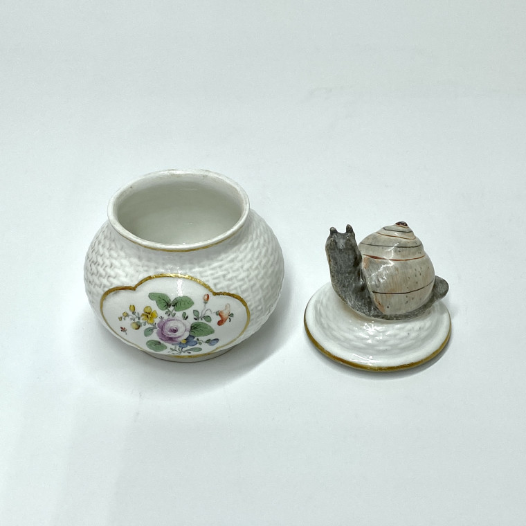 Vienne - Pot à créme en porcelaine - XVIIIe siècle