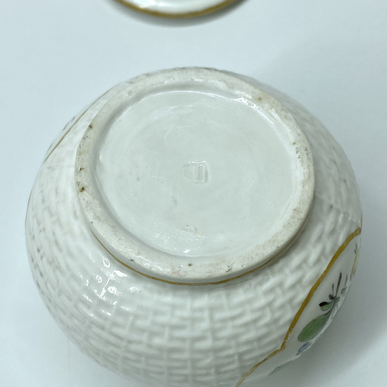 Vienne - Pot à créme en porcelaine - XVIIIe siècle