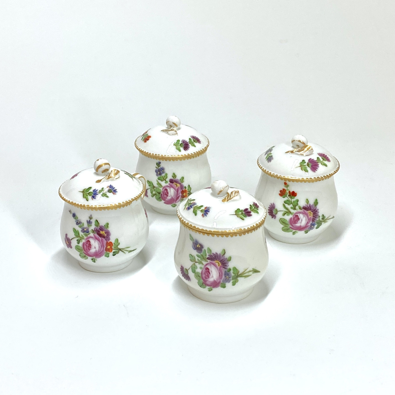Paris - Manufacture du Comte d’Artois - Quatre pots à jus - XVIIIe siècle