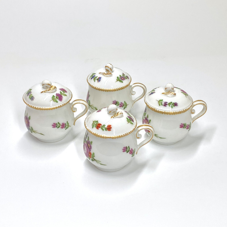 Paris - Manufacture du Comte d’Artois - Quatre pots à jus - XVIIIe siècle