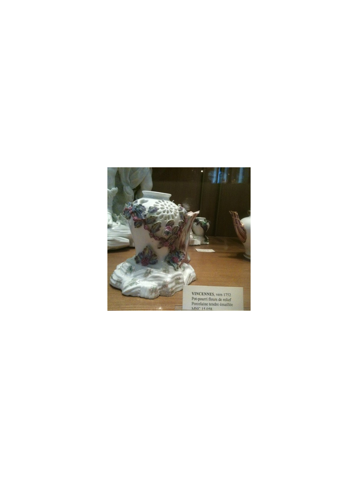 Vincennes - Vase pot-pourri polychrome - XVIIIe siècle