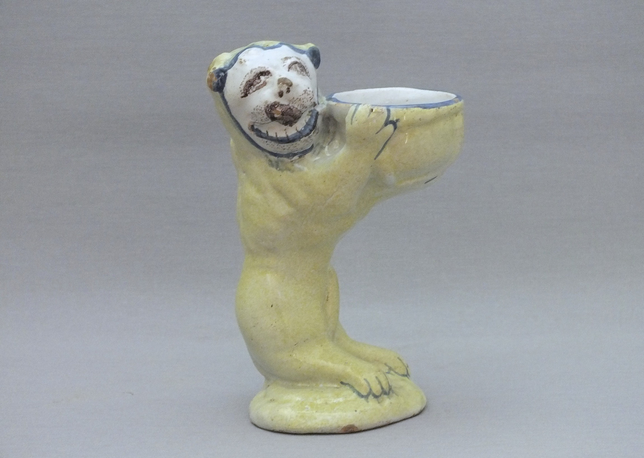 Wrisberg holzen (Allemagne) - Lion formant saleron - XVIIIe Siècle