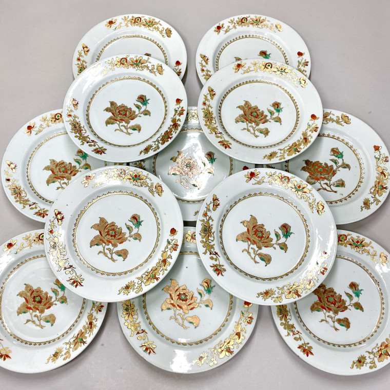 China - Suite of twelve plates - Qianlong Period