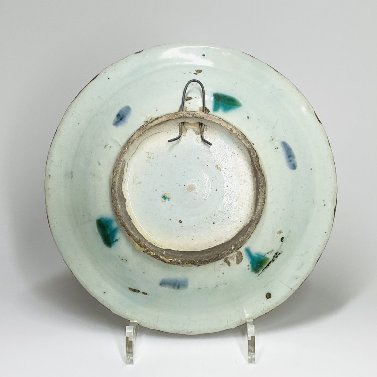 Iznik - Dish decorated with four mandorles - Seventeenth century