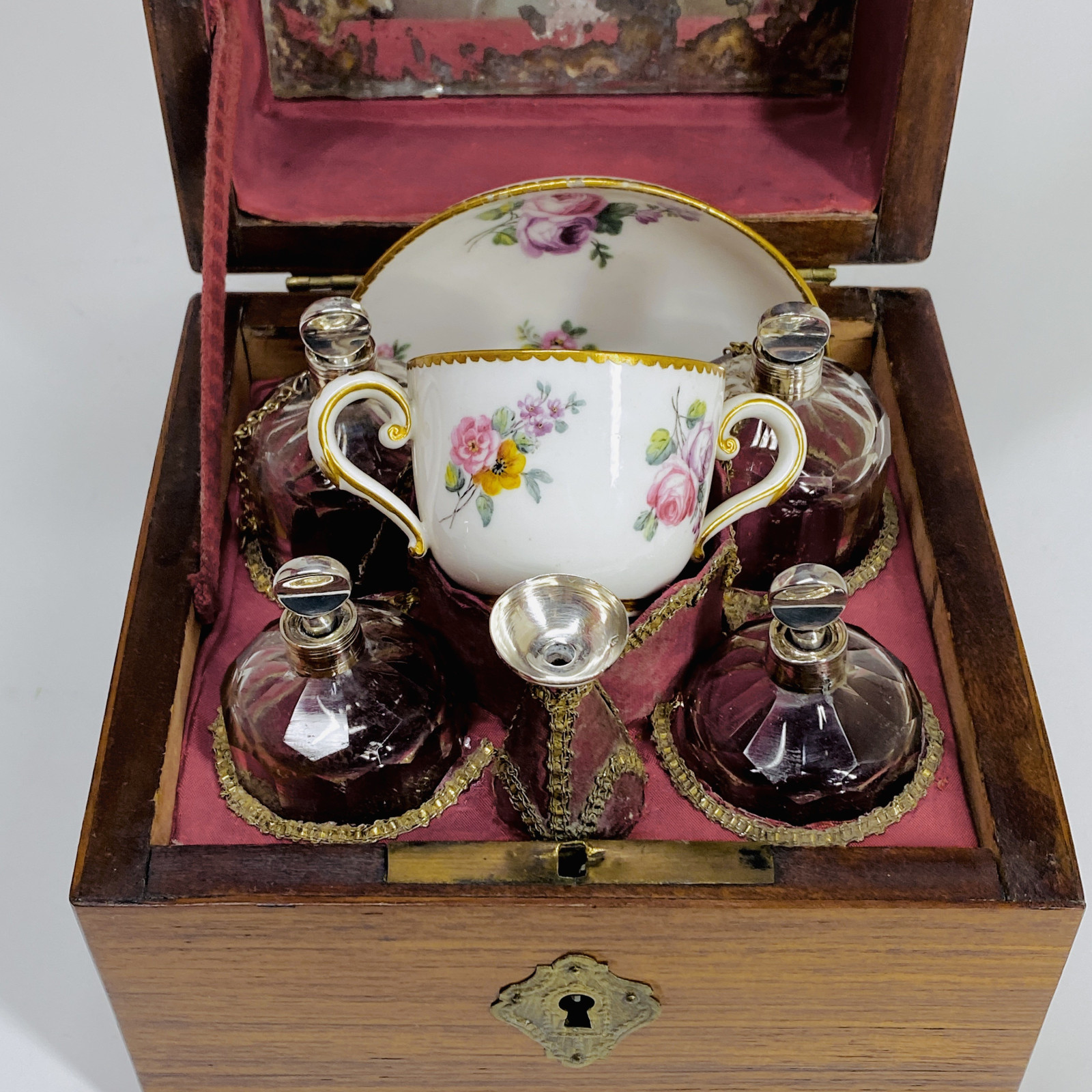 Coffret à parfum de voyage d'époque Louis XVI