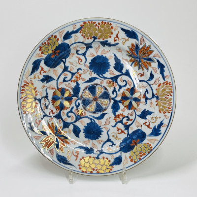 Chine - Plat à décor dit "Imari" - Époque Kangxi (1662-1722)