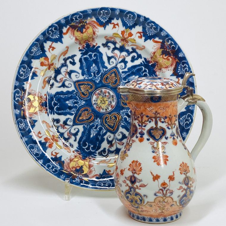 Chine - Paire de plats à décor de lambrequins - Epoque Kangxi (1661-1722)