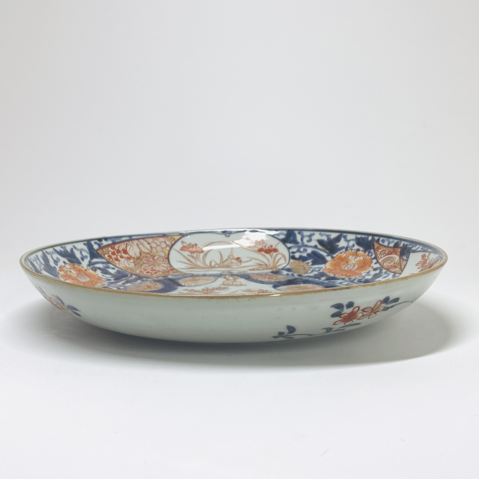 JAPON - Paire de coupes rondes à décor dit "Imari" - XVIIIe siècle