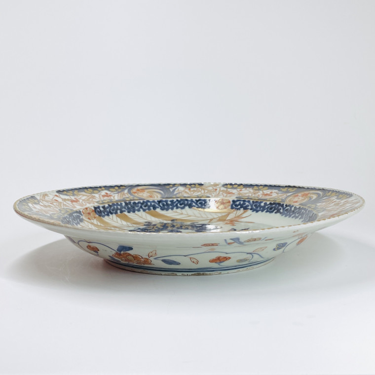 Japan - Porcelain dish with Imari decoration - Circa 1700