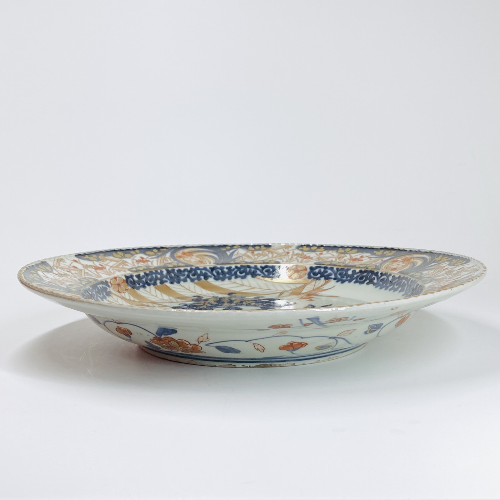 Japan - Porcelain dish with Imari decoration - Circa 1700
