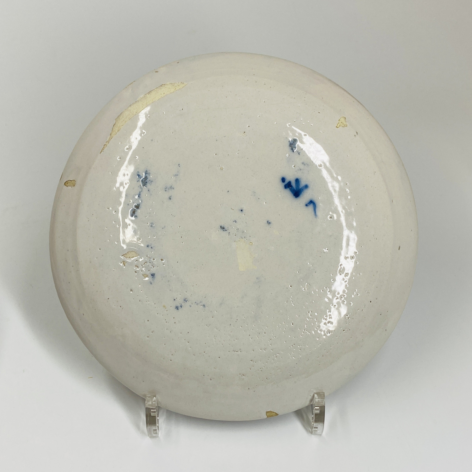 Delft - Paire d'assiettes polychrome - XVIIIe siècle