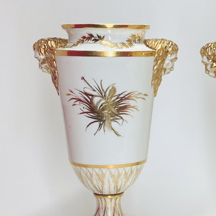 Lille - Paire de vases à décor de grisaille - XVIIIe siècle
