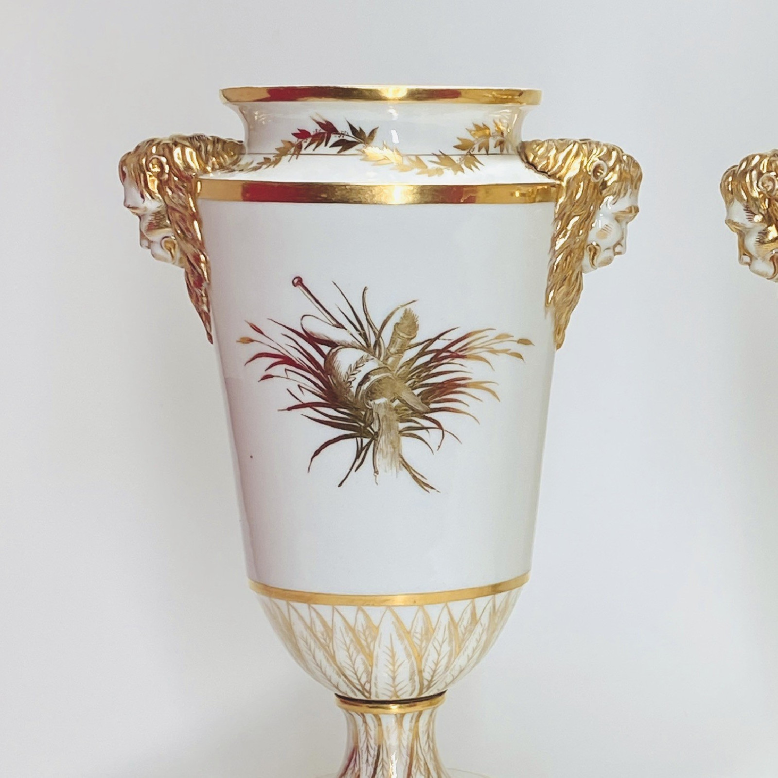 Lille - Pair of vases with grisaille decoration - Eighteenth century