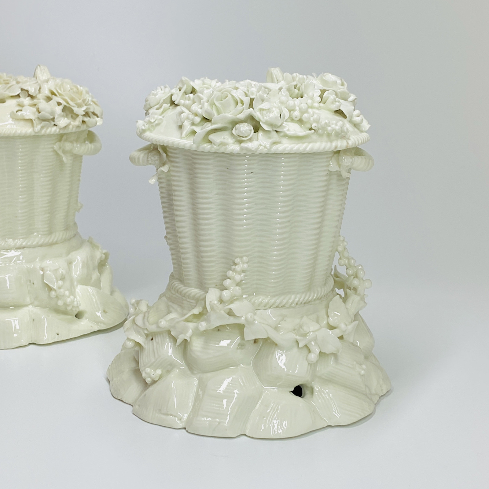 Saint-Cloud - Paire de paniers pots-pourris - XVIIIe siècle