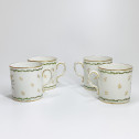 Paris - Quatre tasses à décor de trophées - Fin du XVIIIe siècle