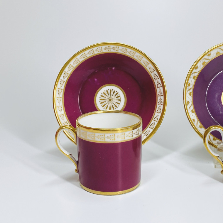 Paris (Nast) - Deux tasses à fond de couleur - début du XIXe siècle