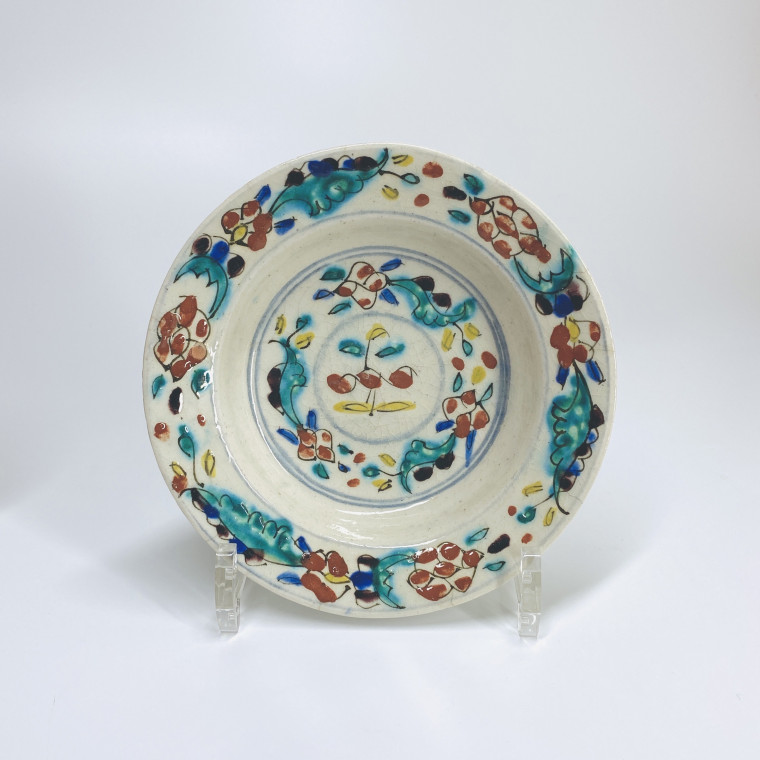 Kutahya (Turquie ottomane) - Trois coupelles à décor floral - XVIIIe siècle
