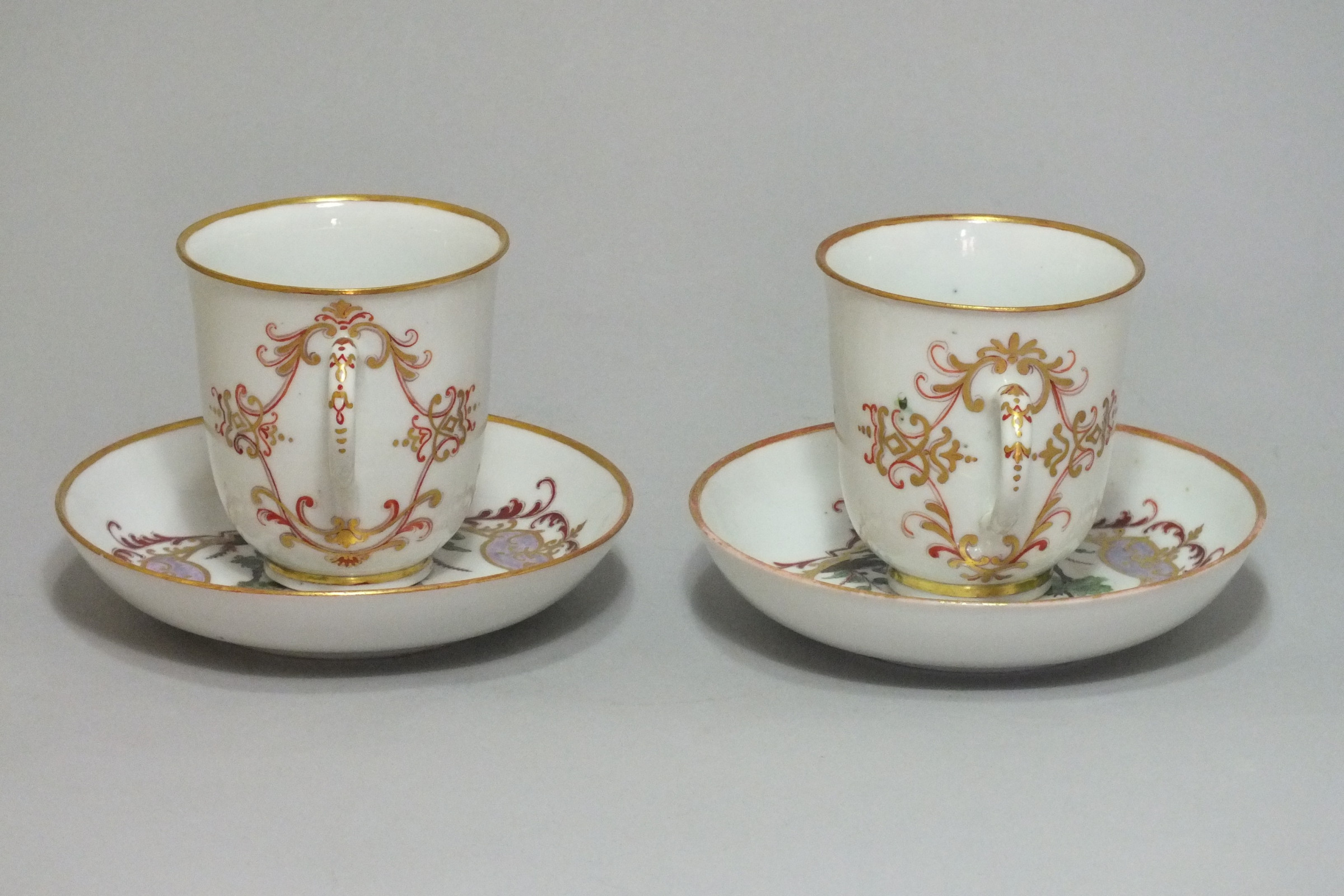 Doccia (italie) - Deux tasses à décor "alla Sassone" - XVIIIe Siècle