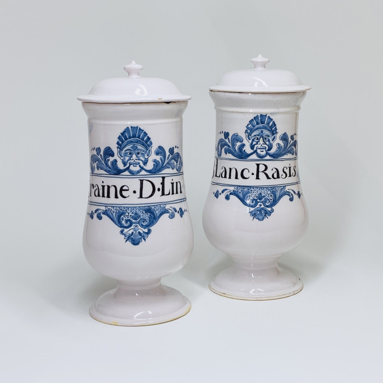 Moustiers - Paire de pots canon - Première moitié du XVIIIe siècle