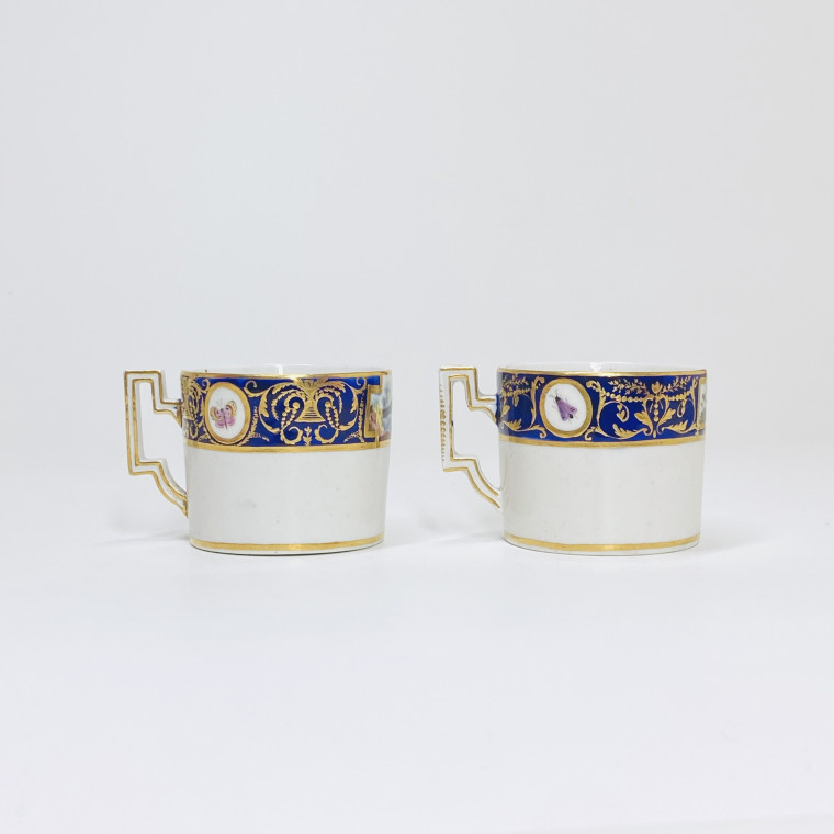 Tournai - Two rare cups called "To the birds of Buffon", from the service of the Duke of Orléans - 1787-1792 - Price on request.