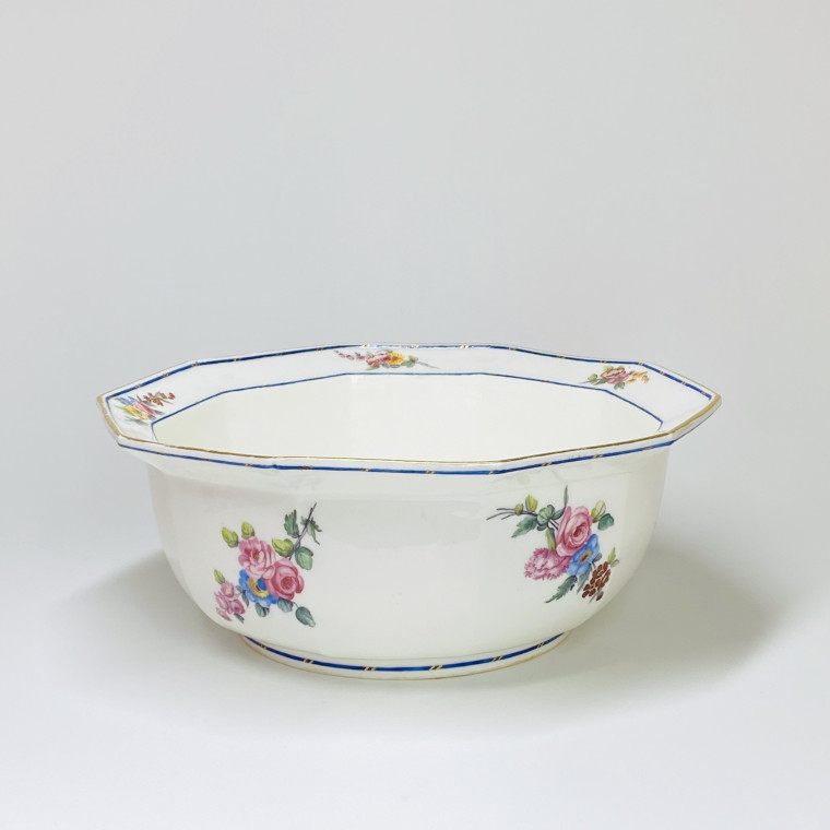 Sèvres - Salad bowl decorated with bouquets of flowers - Eighteenth century