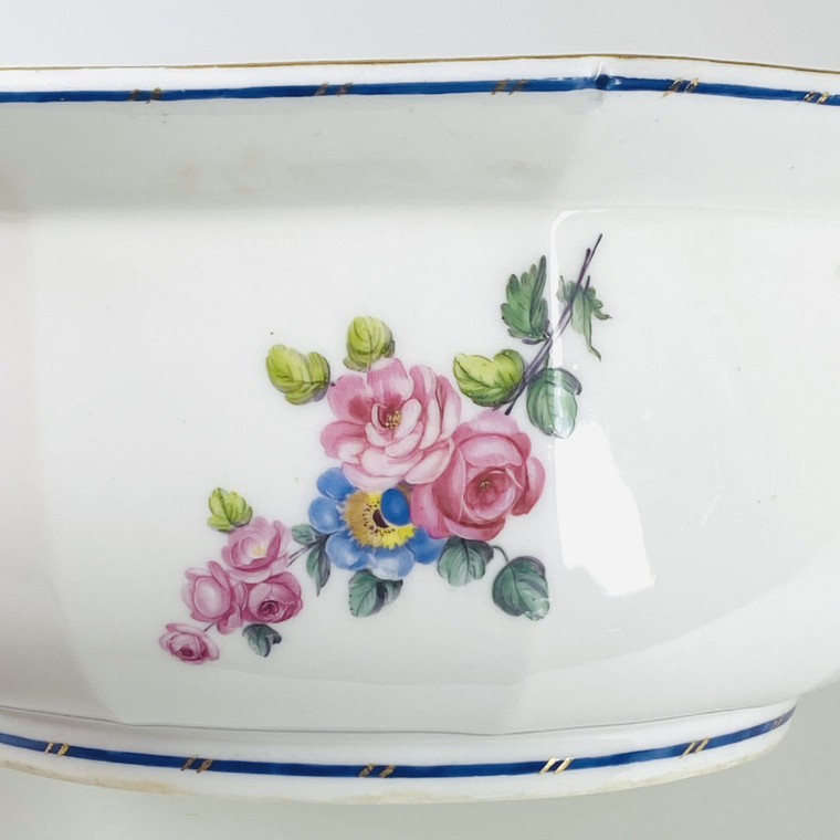 Sèvres - Salad bowl decorated with bouquets of flowers - Eighteenth century