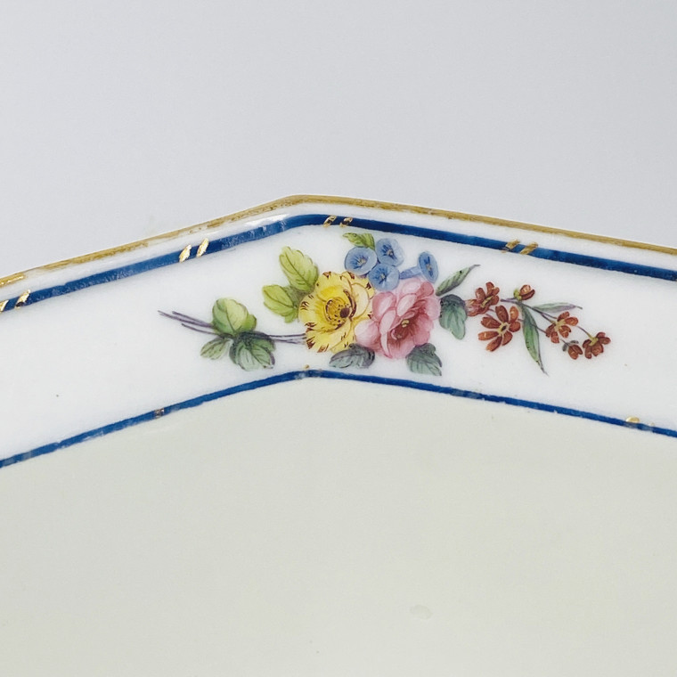 Sèvres - Salad bowl decorated with bouquets of flowers - Eighteenth century