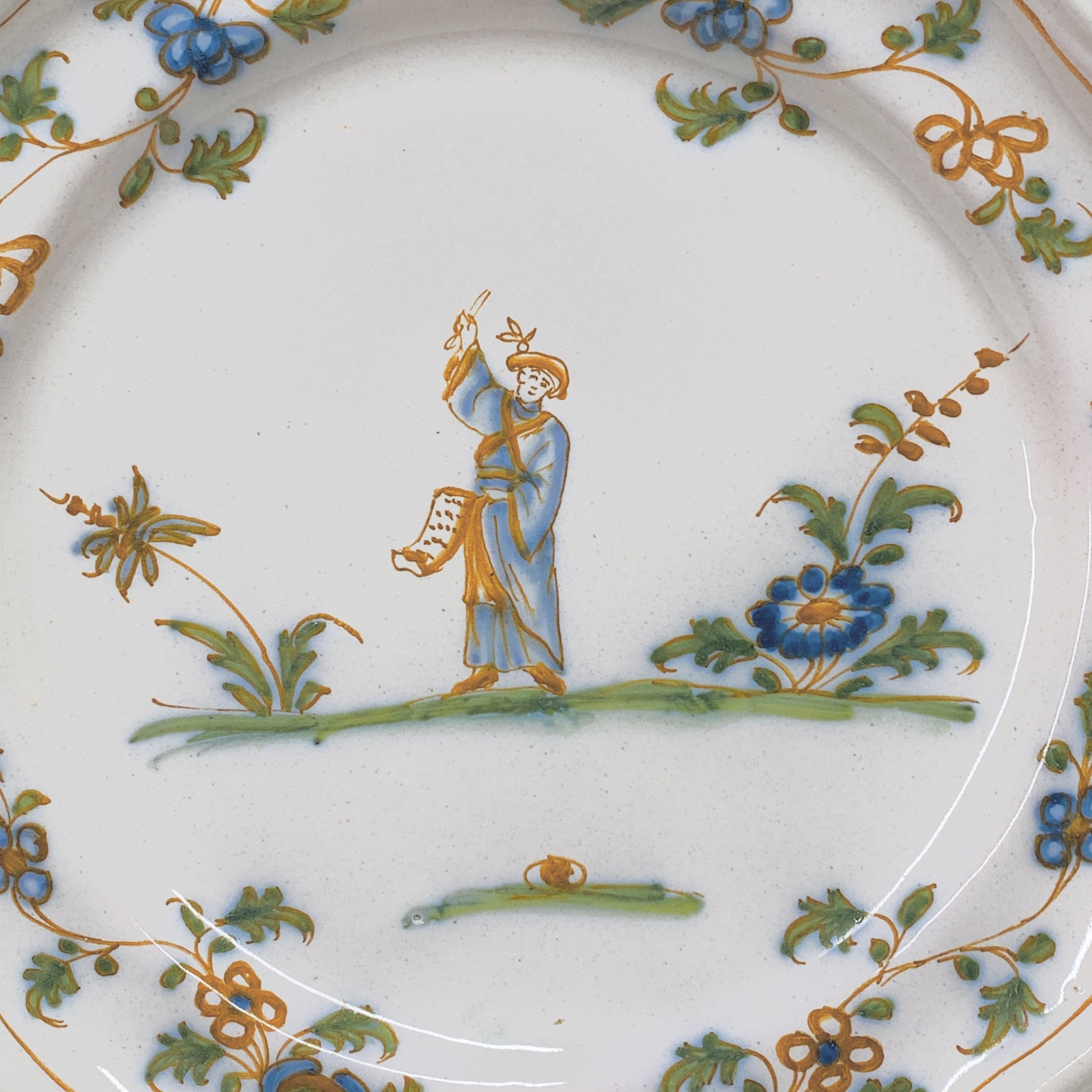 Lyon - Pair of plates decorated with characters dressed in the Oriental style - Eighteenth century