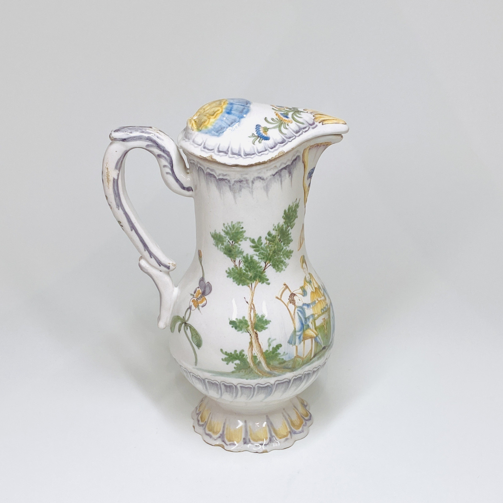 Varages - Rare pitcher decorated with a scene representing "The marriage contract" - Eighteenth century