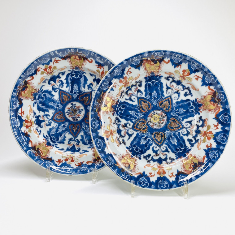 Chine - Paire de plats à décor de lambrequins - Epoque Kangxi (1661-1722)