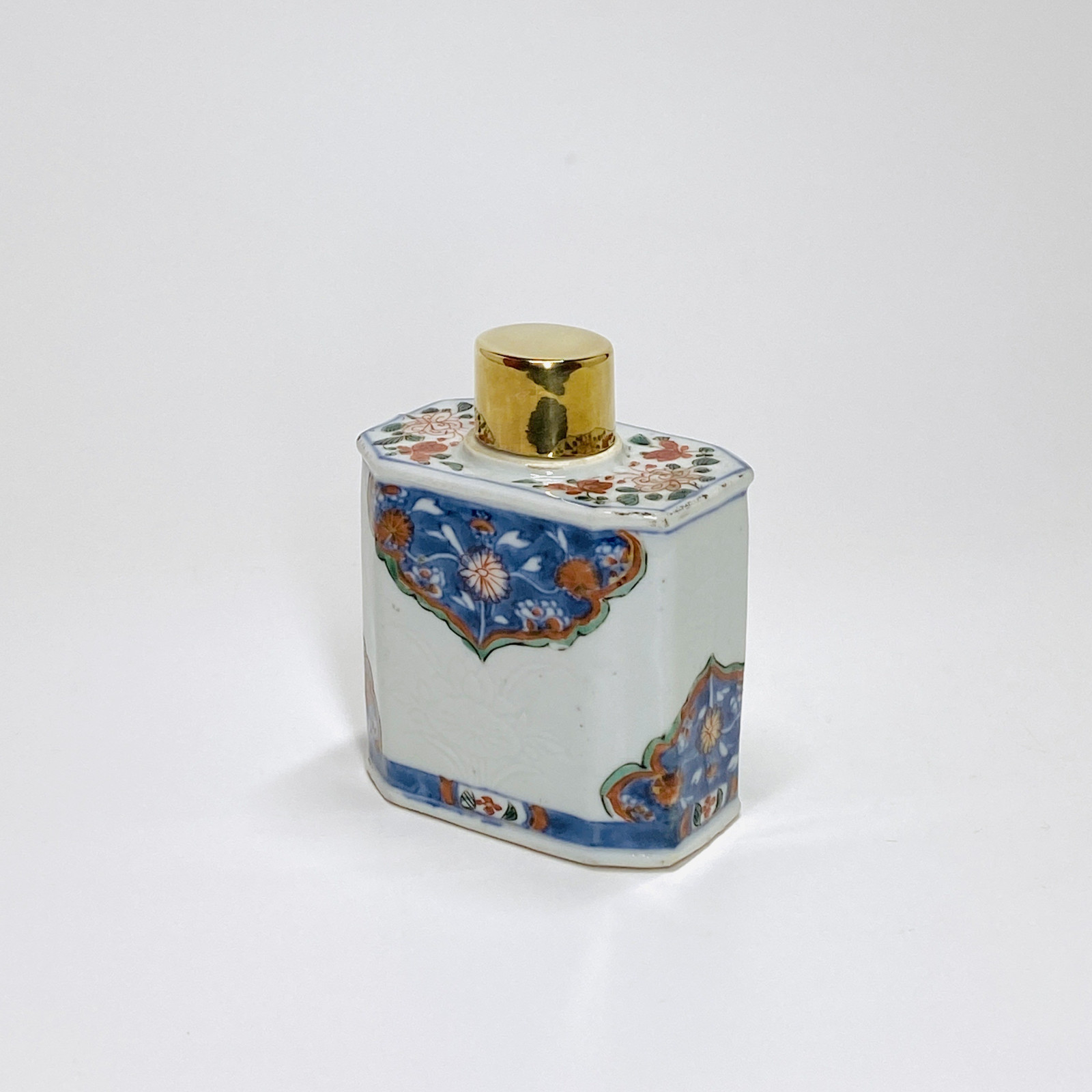 China - Tea caddy with Imari decoration - Kangxi period (1662-1722)