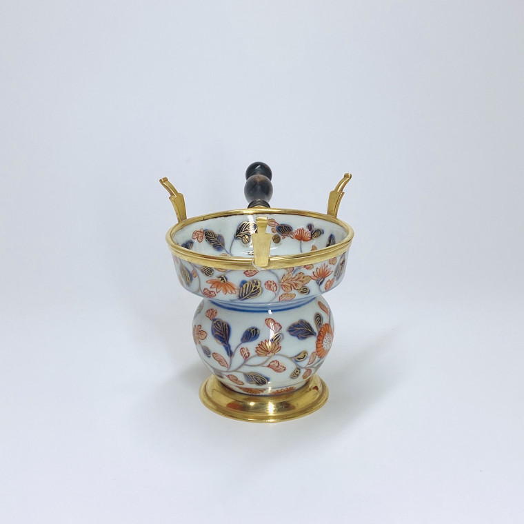 Japon - Petit réchaud à décor Imari - XVIIIe siècle