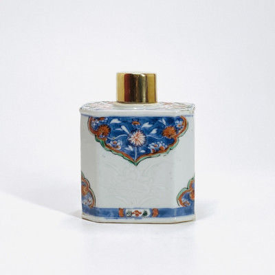 China - Tea caddy with Imari decoration - Kangxi period (1662-1722)