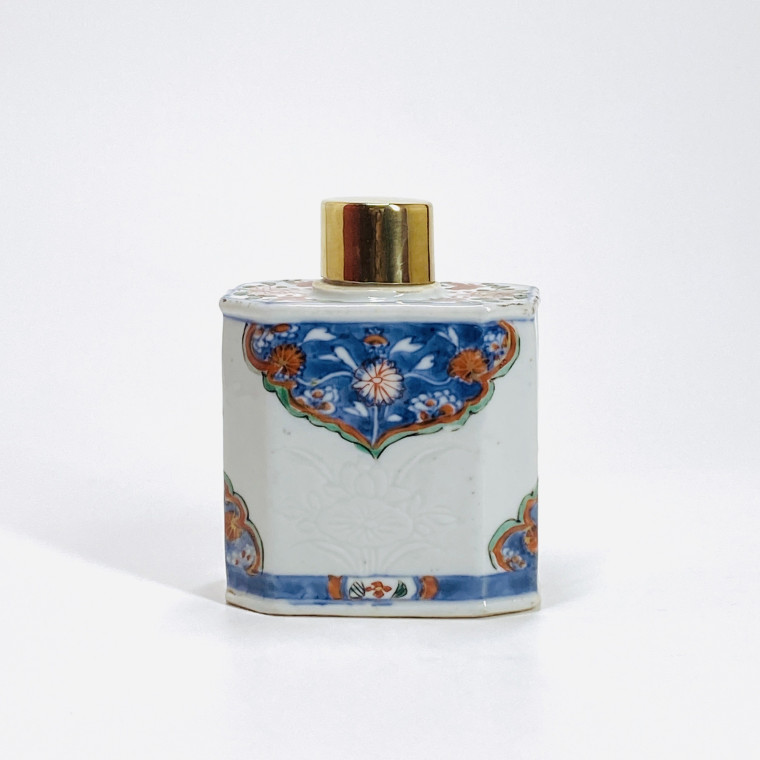 China - Tea caddy with Imari decoration - Kangxi period (1662-1722)