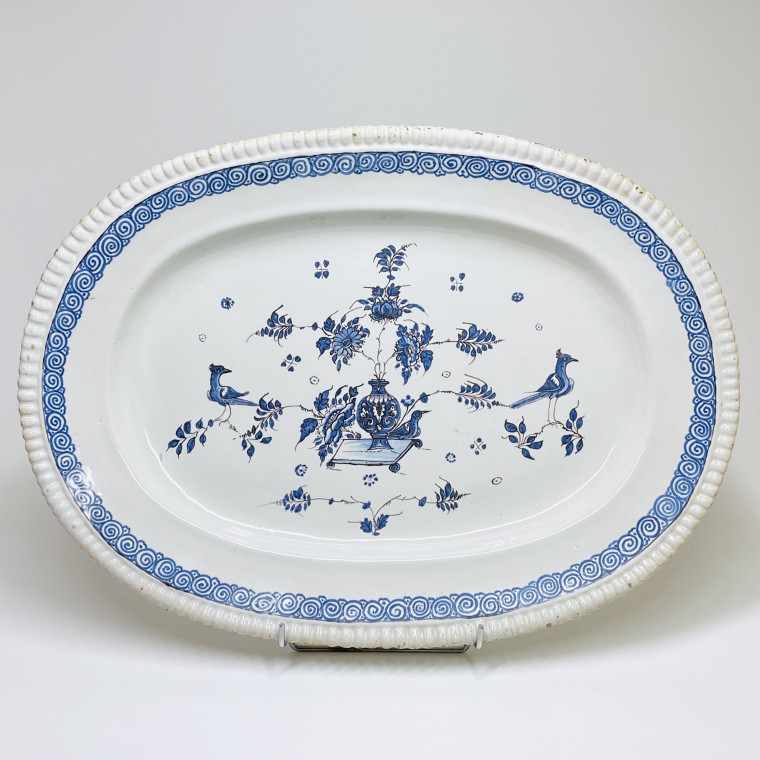 Montpellier, Manufacture royale - Grand plat ovale - XVIIIe siècle