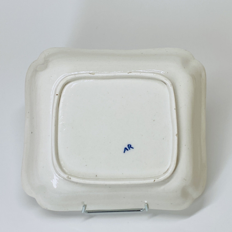 Arras - Jatte rectangulaire en porcelaine tendre - XVIIIe siècle