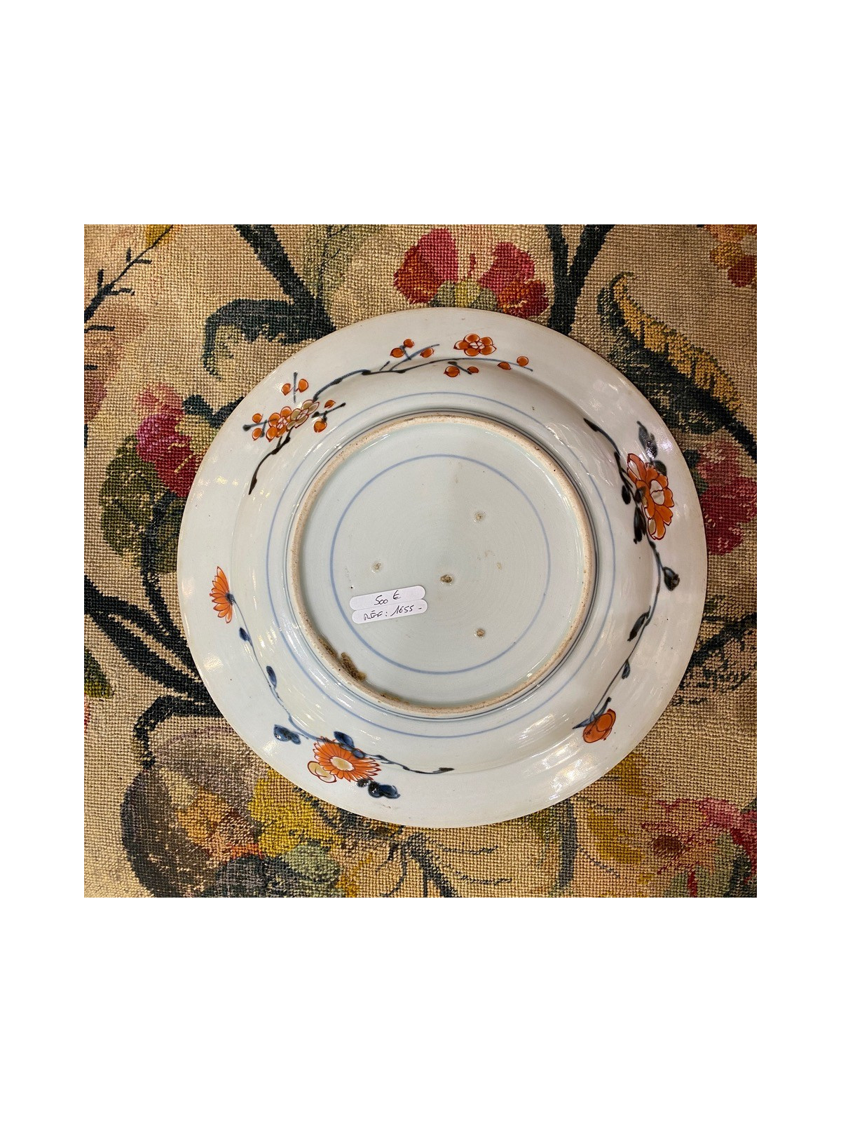 Plat en porcelaine du Japon à décor Imari - début du XVIIIe siècle
