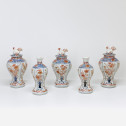 Garniture en porcelaine du Japon à décor Imari - Arita - Début du XVIIIe siècle