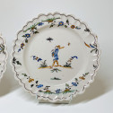 Paire d’assiettes en faïence de Roanne - XVIIIe siècle