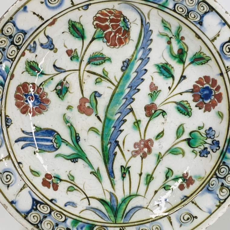 Iznik - Tabak dish with Saz palm - End of the sixteenth century